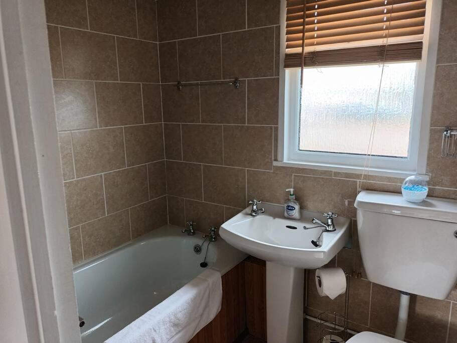 Homely 2 Bed On Popular Sunbeach Holiday Village- 5Min Walk To Beach, Near Great Yarmouth & Norfolk Broads Scratby Exterior foto